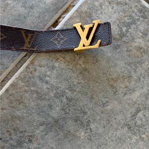 Louis Vuitton Textured Leather Strap in Tan